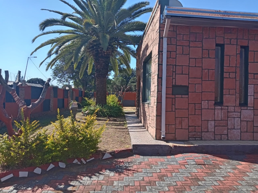 4 Bedroom Property for Sale in Mabopane Unit D North West